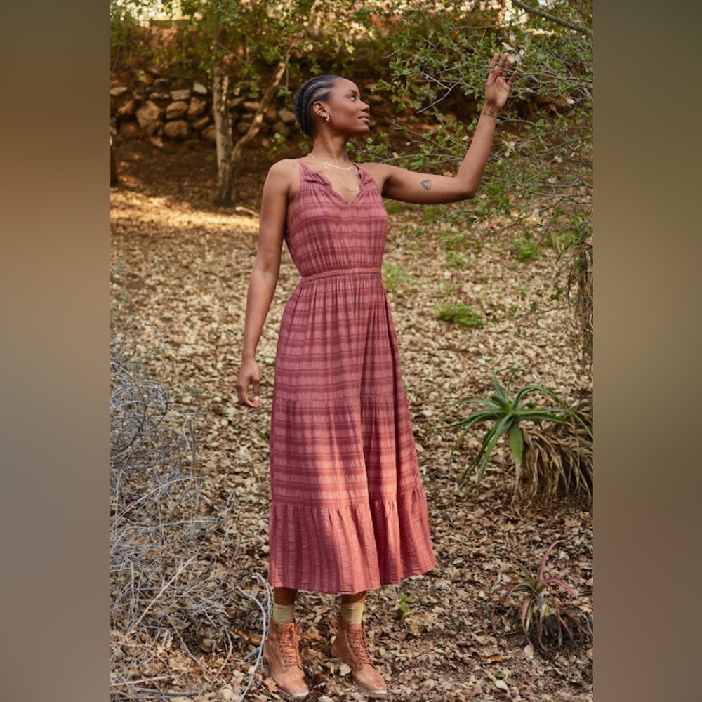 Self Contrast Malibu Sleeveless Tiered Maxi Dress size S